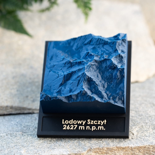 lodowy-szczyt-statuetka-dla-pracownika-1.jpg